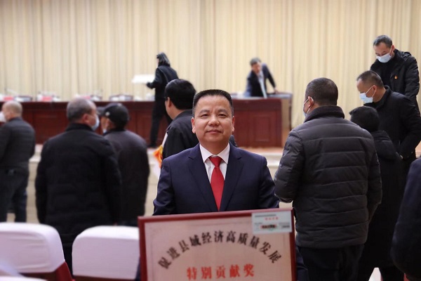 榜样丨我所监事长何应龙律师获南县县委、县政府表彰